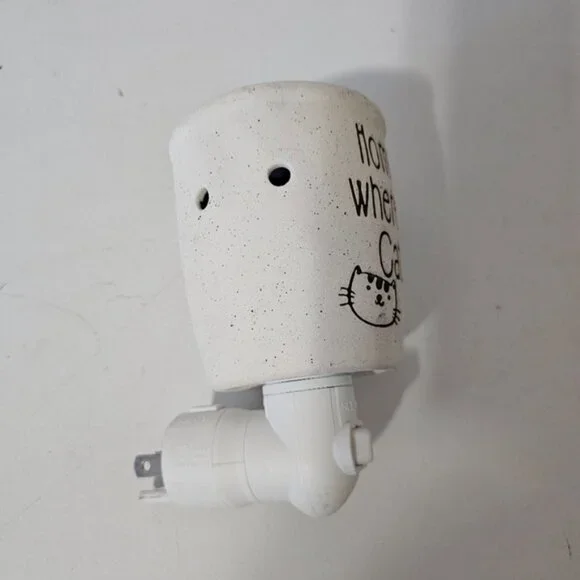 Scentsy Mini Warmer Plug In Home Is Where My Cat Is - Picture 5 of 6